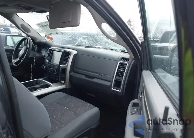 1C6RR7LT5HS700700: 43806489