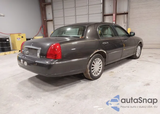 1LNHM82W85Y624625: 43806532