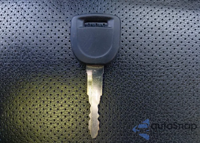 JM1CR29L380325264: 43806538