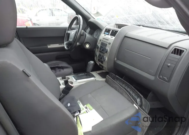 1FMCU9D70CKA19486: 43805632