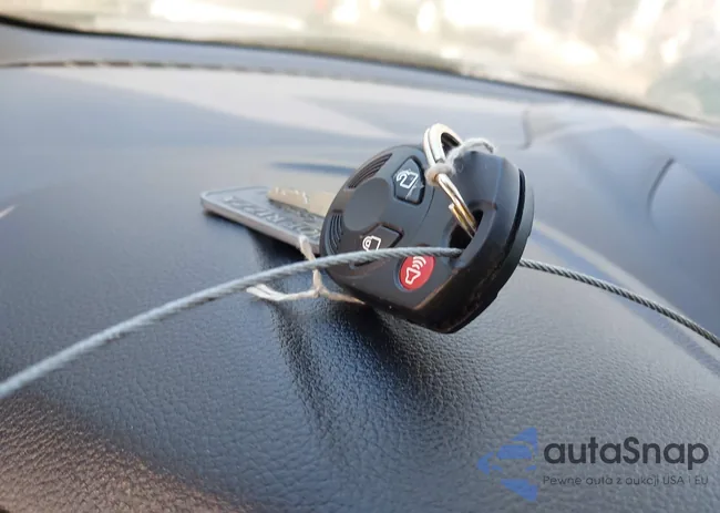 1FMCU0GD3JUC28400: 43805745