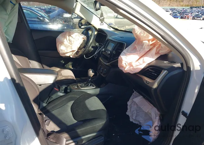 1C4PJLAB4HW603426: 43805761