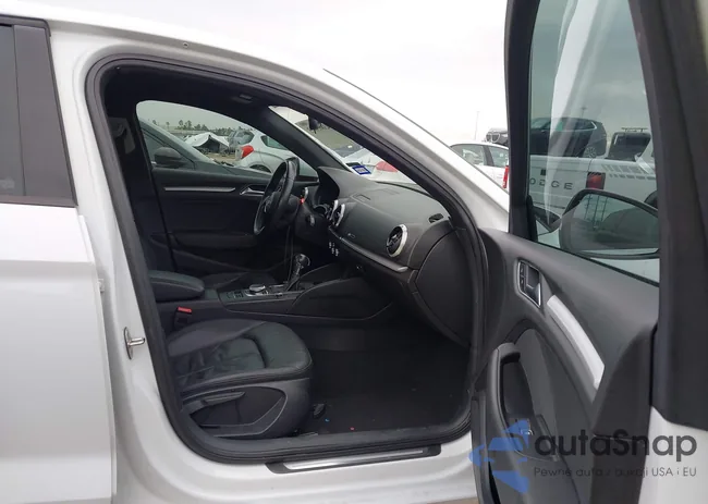 WAUAUGFF5J1083804: 43805813