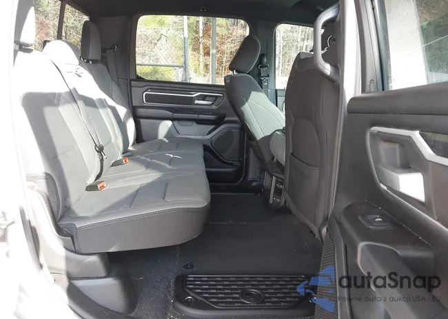 1C6RREFT4PN693638: 43807302