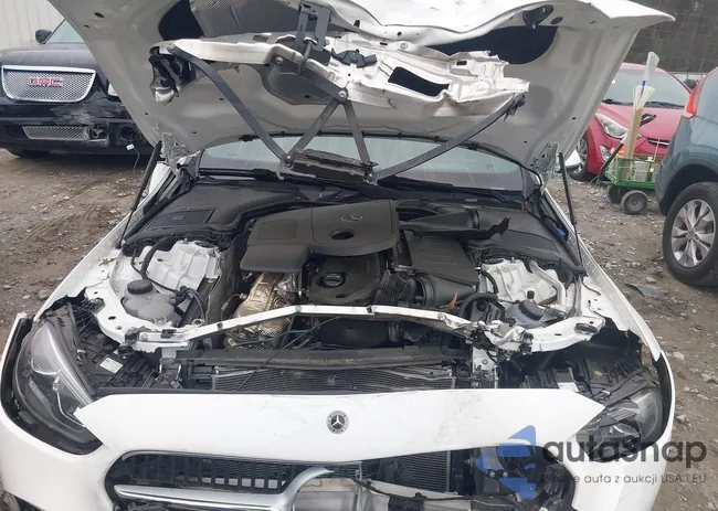 W1KAF4GB9PR139282: 43807344