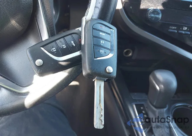 4T1G11AK6LU354471: 43807526