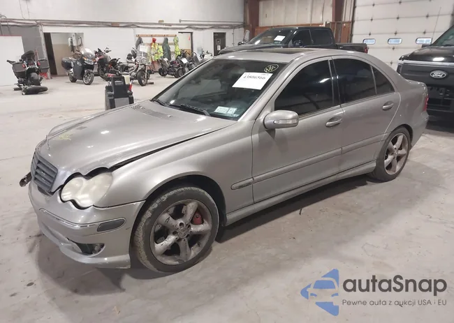 WDBRF40J65F574966: 43806566