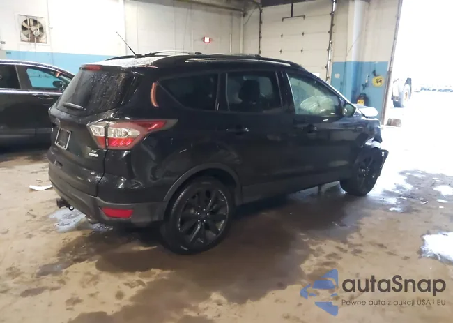 1FMCU9GD1HUA35404: 43806672