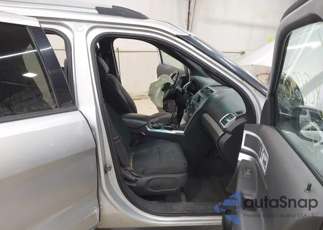 1FMHK8D86CGA52736: 43806680