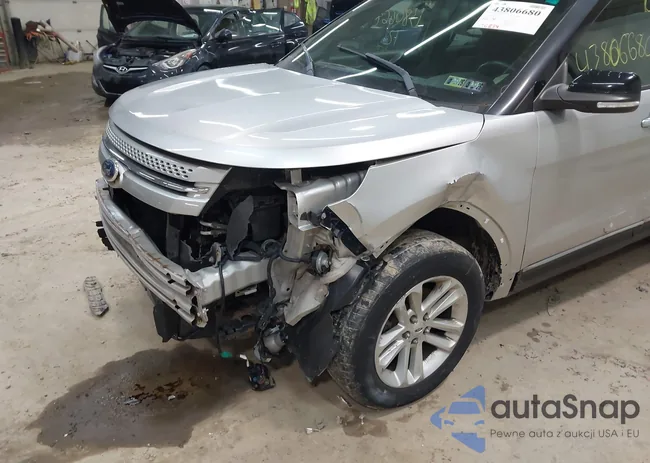 1FMHK8D86CGA52736: 43806680