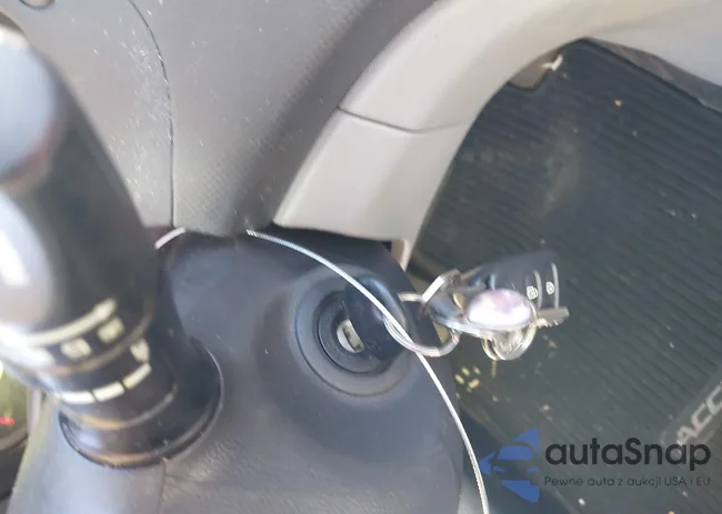 KMHCT4AEXHU319203: 43806719