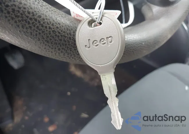 1C4NJCBAXED660685: 43806767