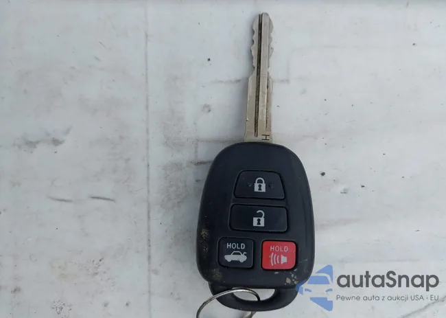 2T1BURHE4JC070464: 43806805