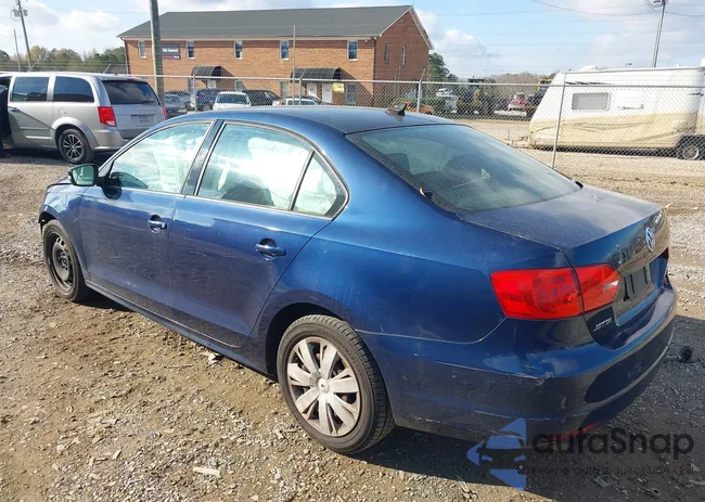 3VWD17AJ4EM402149: 43806861