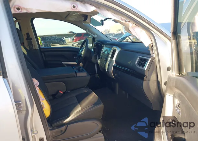 1N6AA1EK3HN532016: 43806932