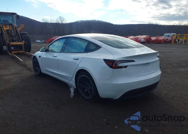 5YJ3E1EA0RF741561: 43807962