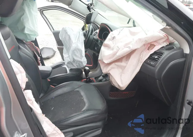 3C4NJDDB8KT671153: 43808046