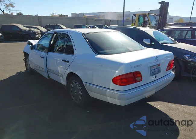 WDBJF55FXVJ026005: 43808145