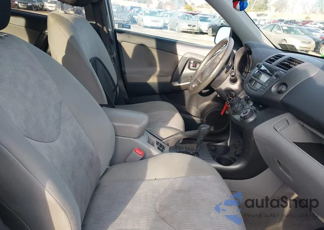 2T3BF4DV7BW140081: 43808176