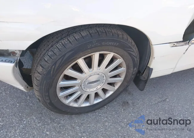 1LNHM81W44Y687401: 43808245