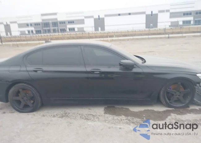 WBA7E2C35HG740869: 43807568