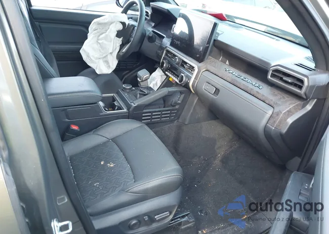 3TMLB5JN4SM108779: 43807738