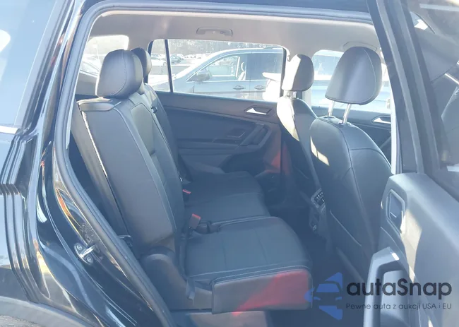 3VV3B7AX1KM072693: 43807762