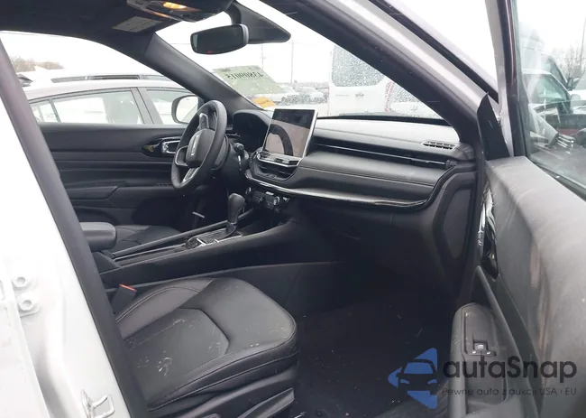 3C4NJDCN9RT136516: 43809015