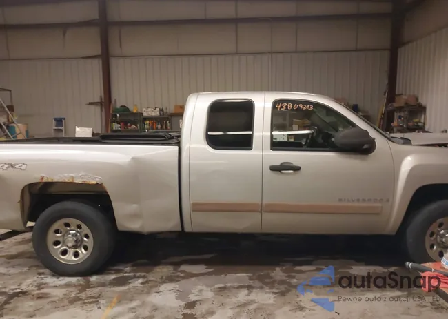 2GCEK19C571600501: 43809283