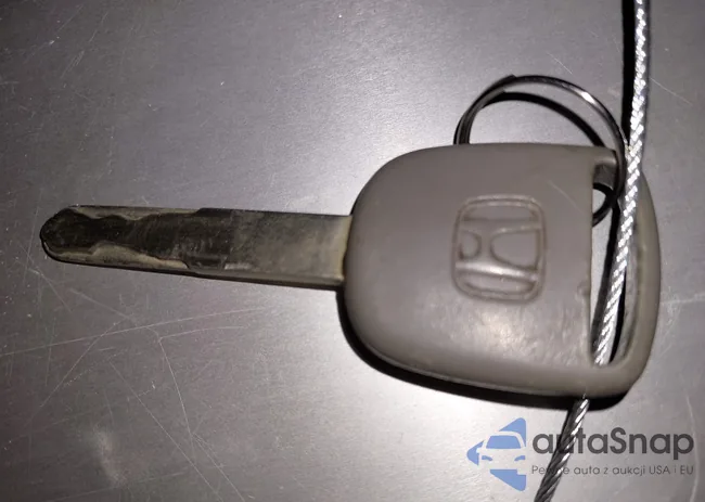 1HGCP2F8XBA080942: 43809315