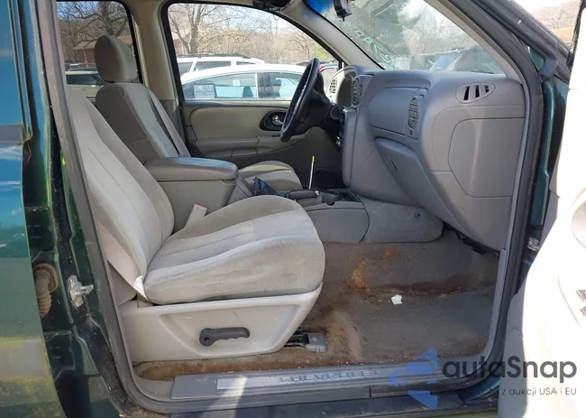 1GNDT13S952358874: 43809346