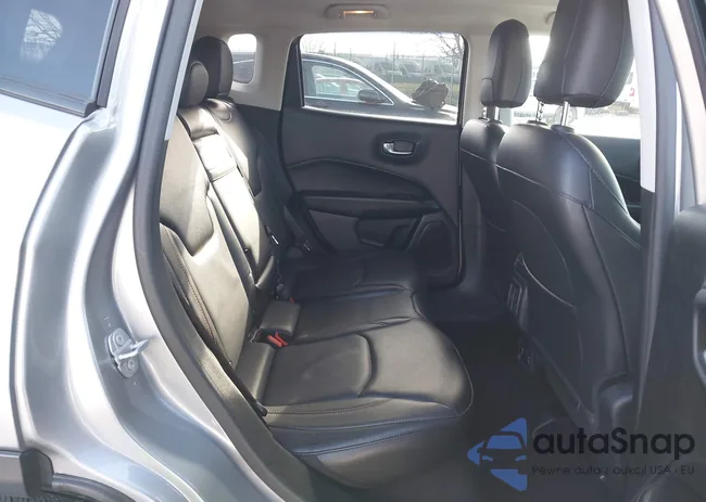 3C4NJDCB8JT478968: 43809372