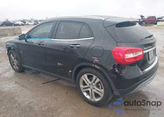 WDCTG4GB3FJ139236: 43809409