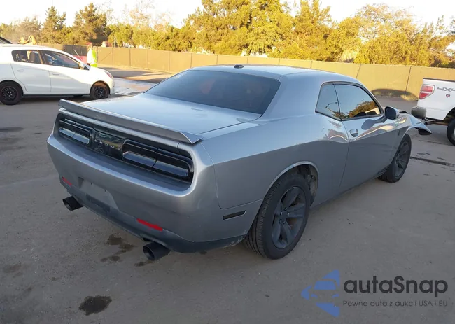 2C3CDZAG0GH193231: 43809421