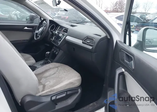 3VV1B7AX6KM146407: 43808703