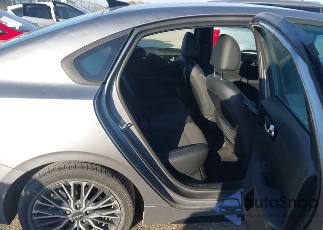 3KPF54AD9RE815810: 43808714