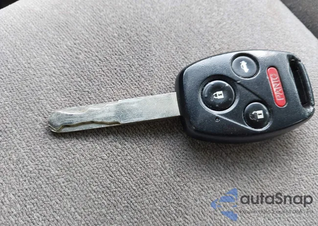 1HGCP2F49AA080880: 43808751