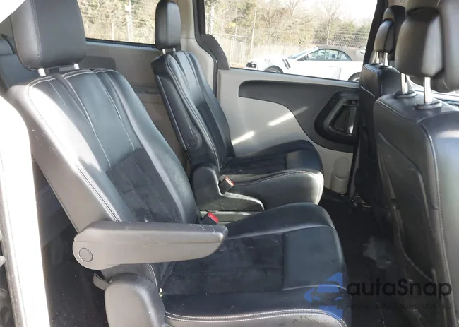 2C4RDGCG1JR240257: 43808900