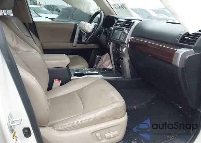 JTEZU5JR0F5091753: 43810068