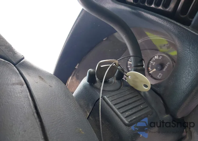 1GCDM19XX3B141453: 43810073