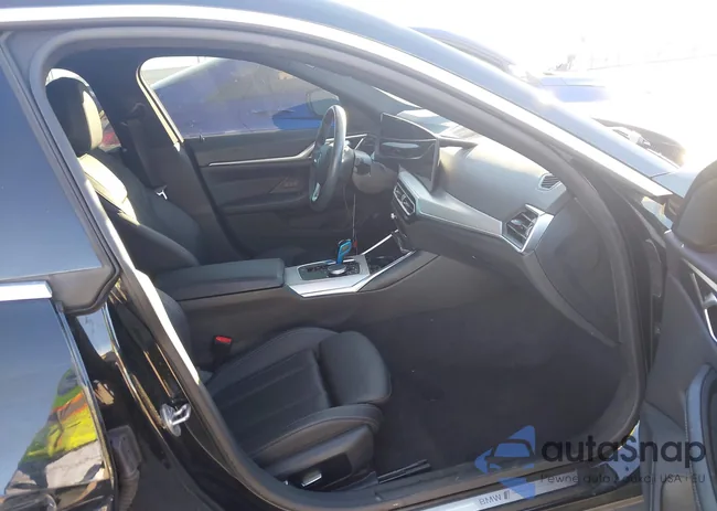 WBY43AW04PFP55437: 43810137