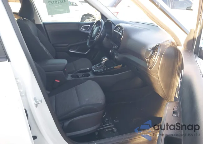 KNDJ33AU6P7887488: 43810187