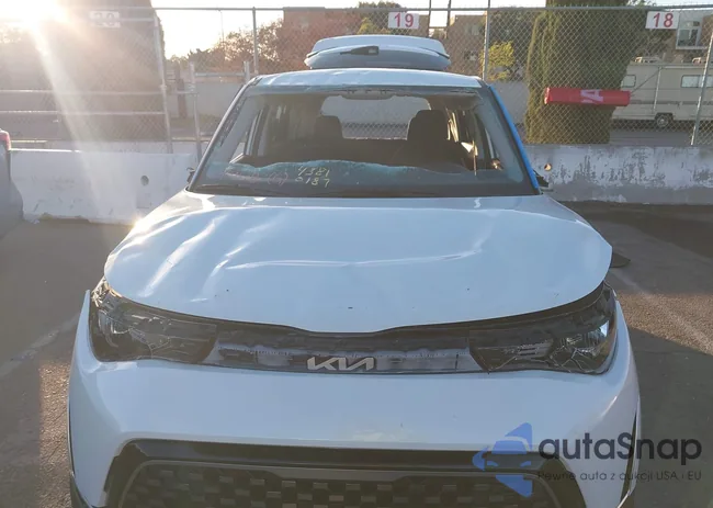 KNDJ33AU6P7887488: 43810187