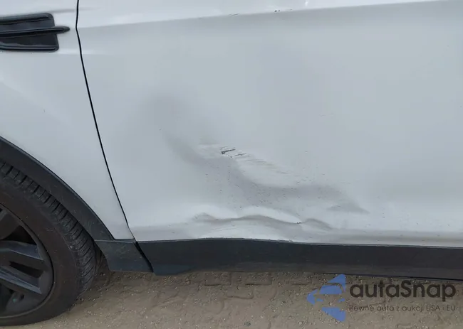 1FMCU0GD5HUA13448: 43810462