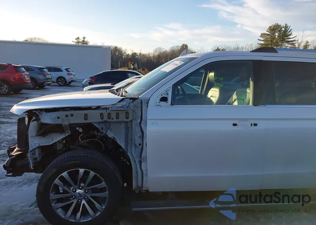 1FMJU2AT2JEA57104: 43809568