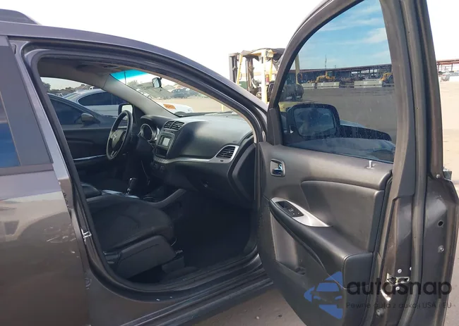 3C4PDCBG7HT511492: 43809622