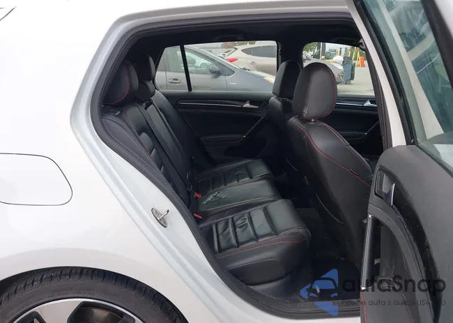 3VW447AU8HM071503: 43809665