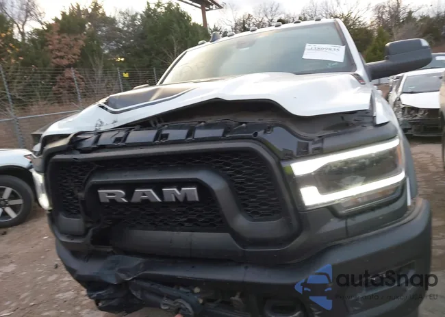 3C6TR5EJ5NG411891: 43809835