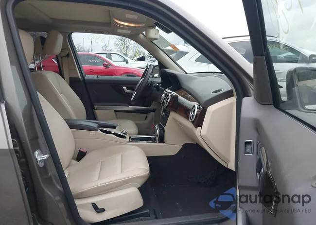 WDCGG5HB3EG196764: 43809880