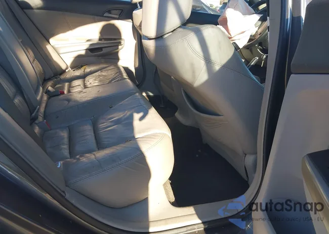 1HGCP36888A084938: 43810611